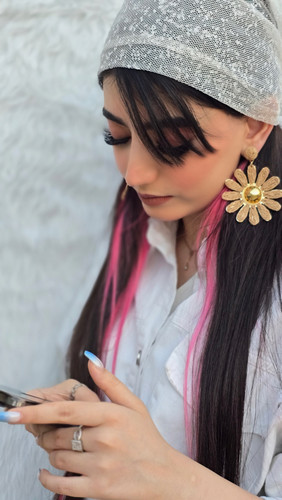 گوشواره گل بزرگ